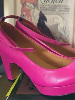 Dr. Liza Women's Hot Pink Pumps W/ Removable Ankle Straps. 9.5 Med Width 3.75"